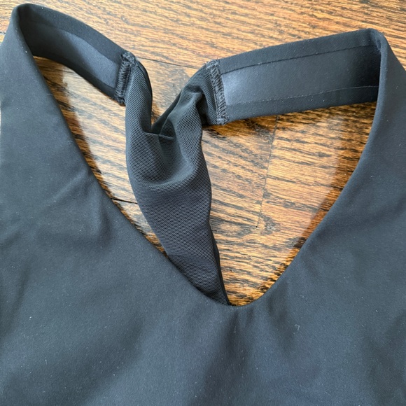 NWT $68 Spanx Longline Medium Impact Black Sports Bra Size S - Picture 3 of 4